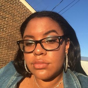 Meet your Posher, Kyra